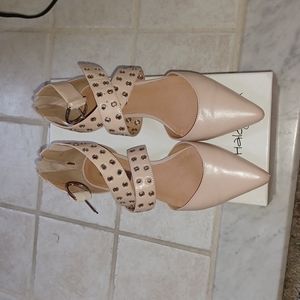 Halogen Hamolly Lea Flats